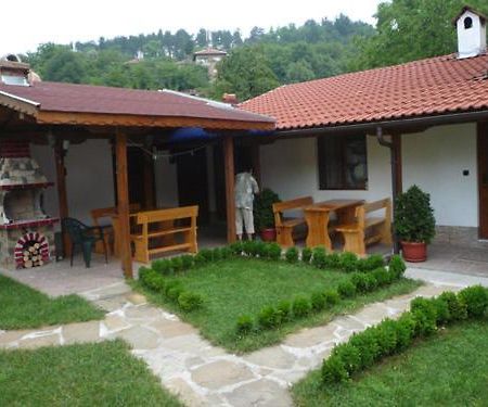 Къща За Гости Боляри Tryavna Exterior photo